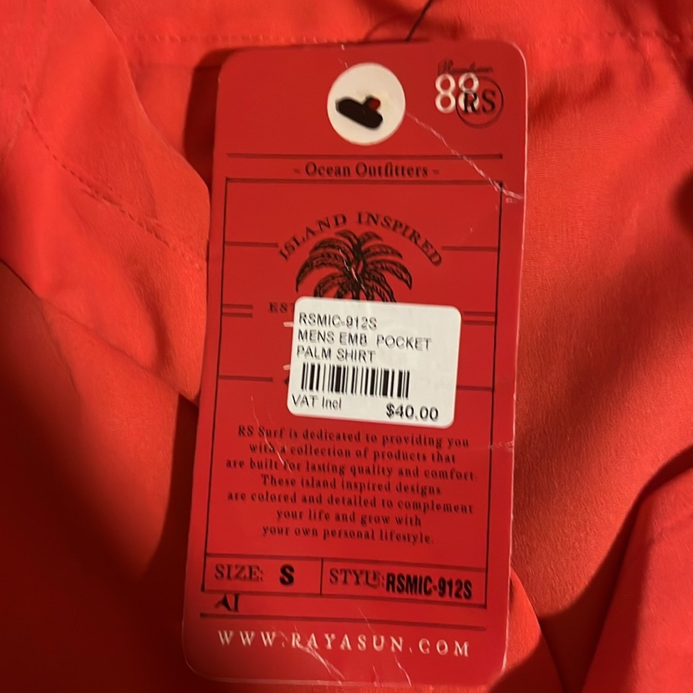 Red Dress T-shirtr - Picture 3 of 3